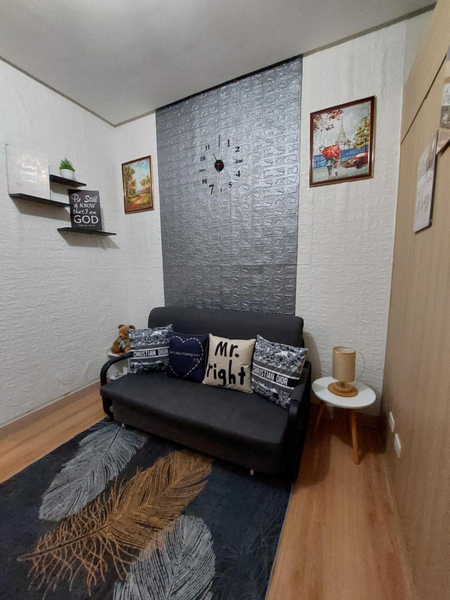 Ad Staycation In Trees Residences, Fairview Apartment