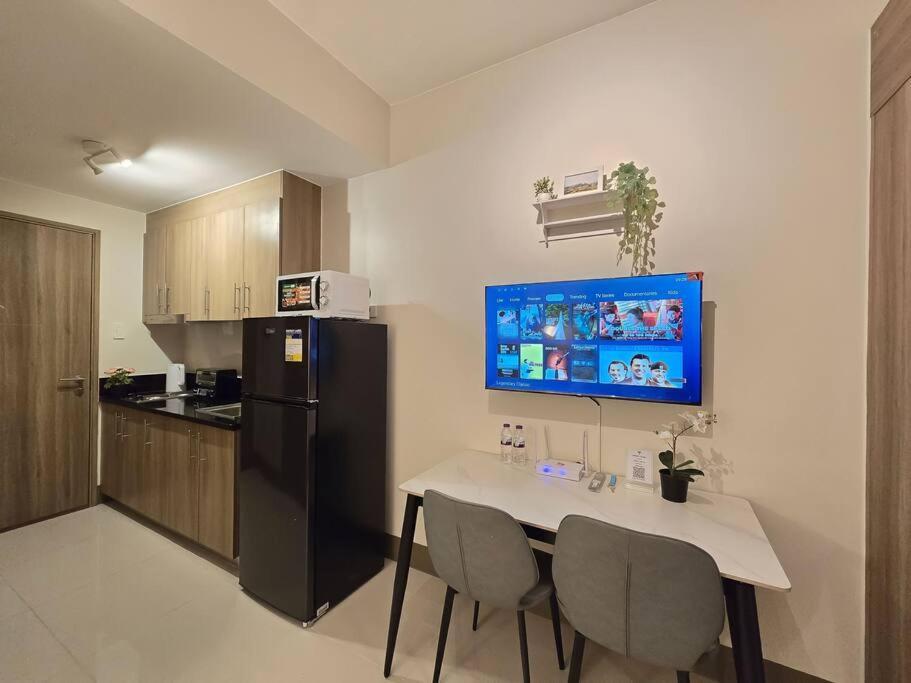 1br Unit Condotel W Balcony Fame Residences #fm56 Apartment