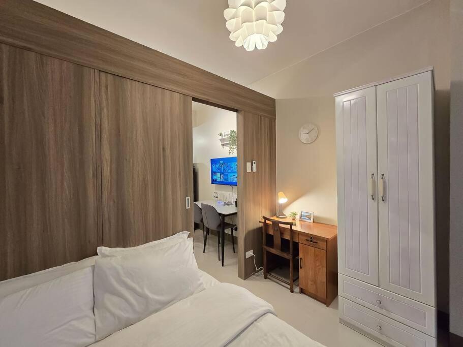 1br Unit Condotel W Balcony Fame Residences #fm56 Apartment *