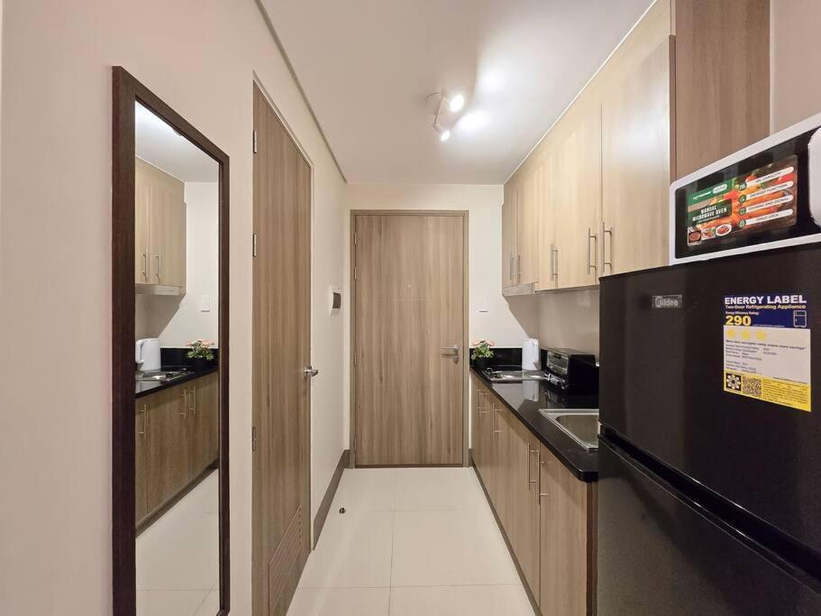 Apartment 1br Unit Condotel W Balcony Fame Residences #fm56