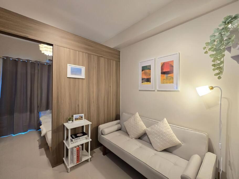 1br Unit Condotel W Balcony Fame Residences #fm56