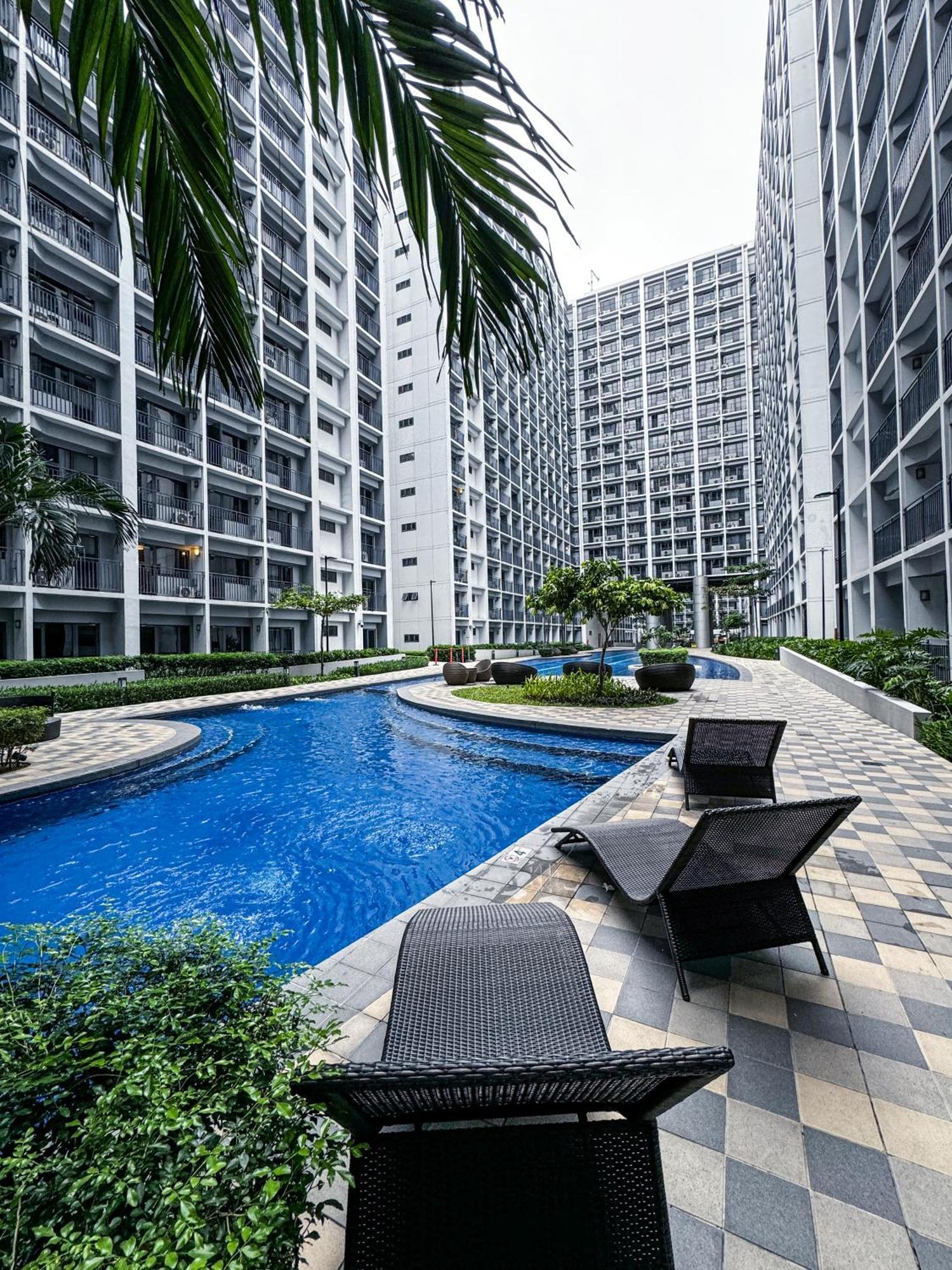 Evergreen Suite- 1 Bed 1 Sofa Bed, Light Sync Tv Apartment *