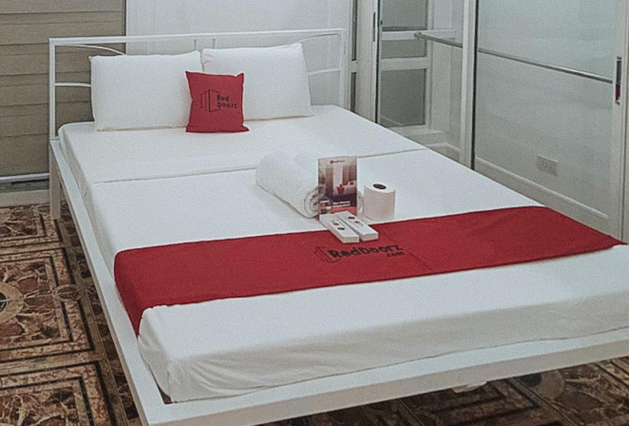 Reddoorz At The Providence Tower 2*