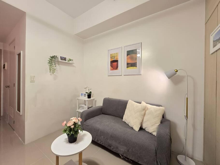 Apartment 1br Condotel W Balcony Sm Light Residences #lt09 *