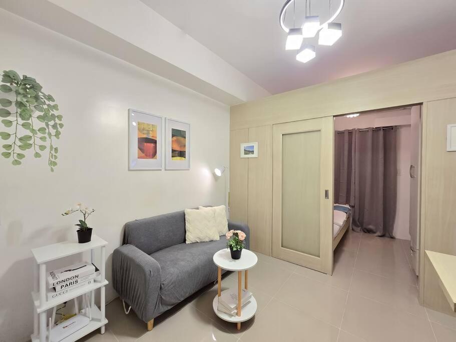 1br Condotel W Balcony Sm Light Residences #lt09 *