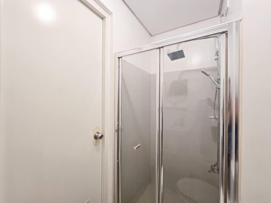 1br Condotel W Balcony Sm Light Residences #lt09 Manila
