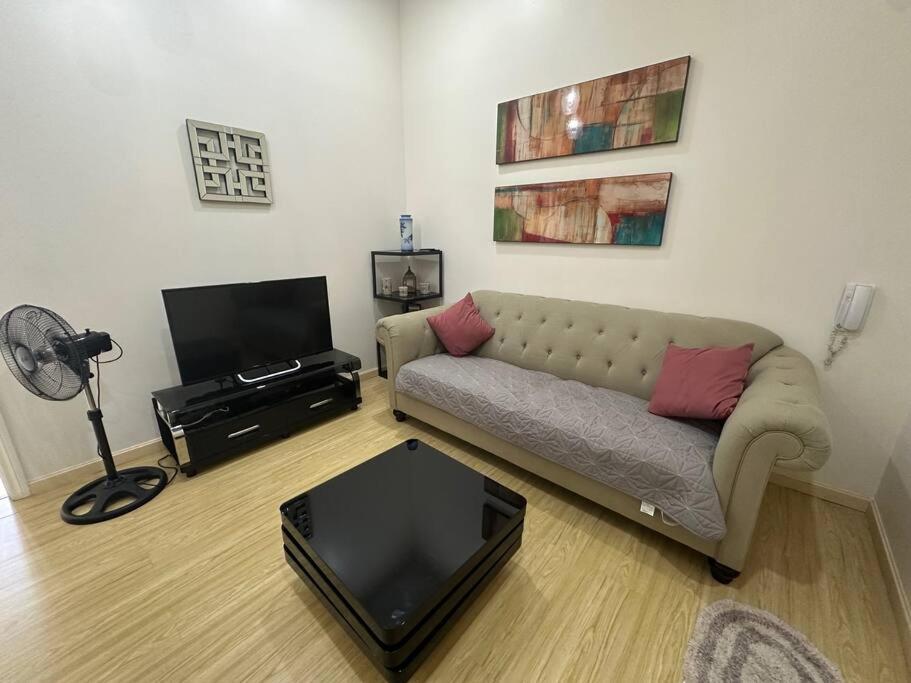 70th Floor Gramercy Penthouse! 2br 100mbps Apartment *