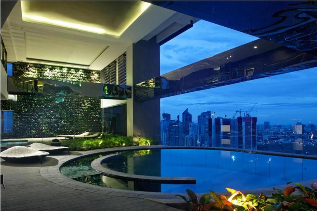 Apartment 70th Floor Gramercy Penthouse! 2br 100mbps Manila