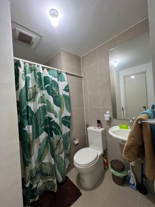 Cozy 1-bedroom Unit For Rent In Quezon Apartment