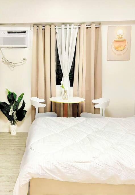 Apartment In Pinas- The Spot Alabang