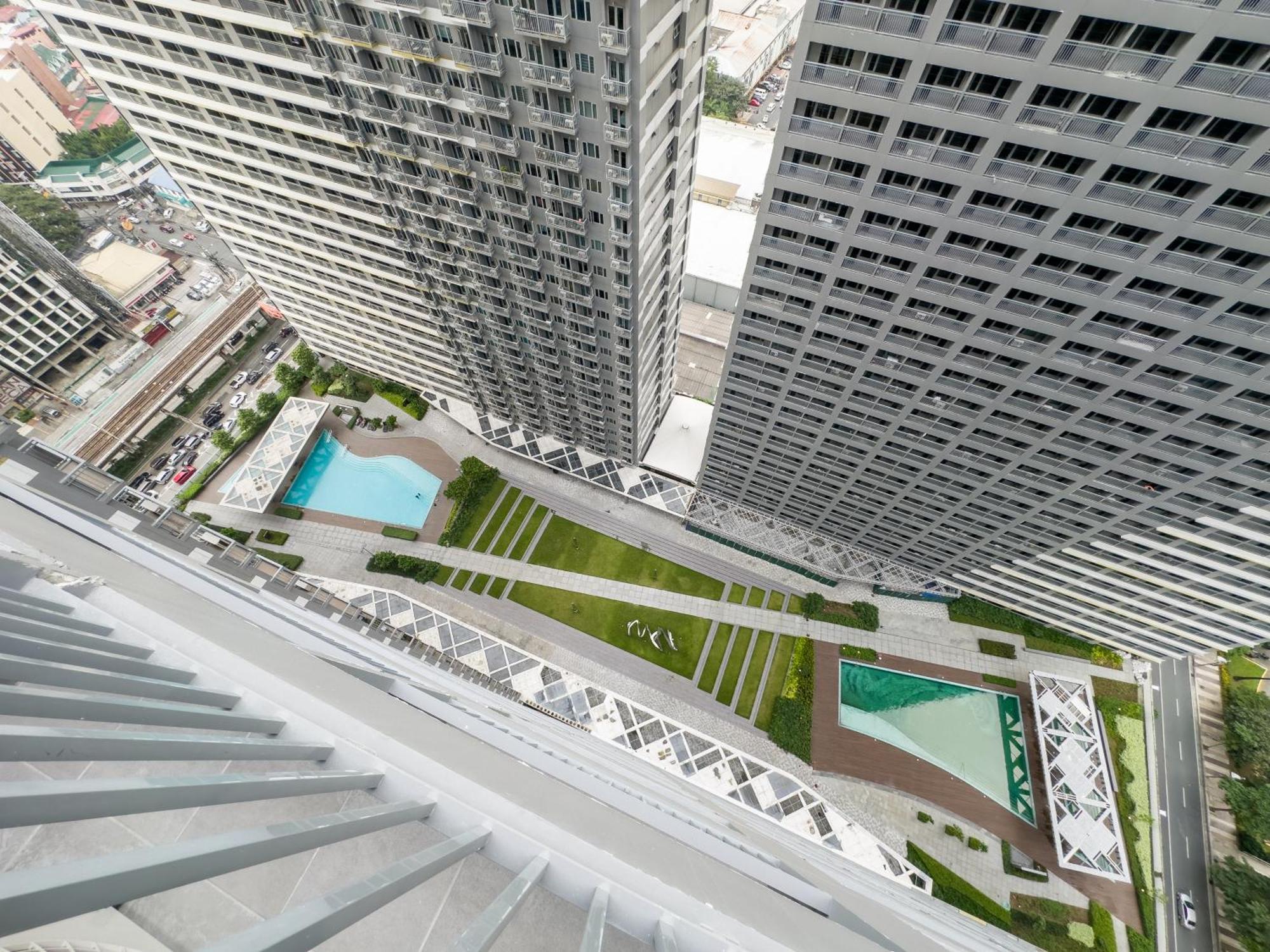Gemstonebr In Smdc Fame Residences Apartment