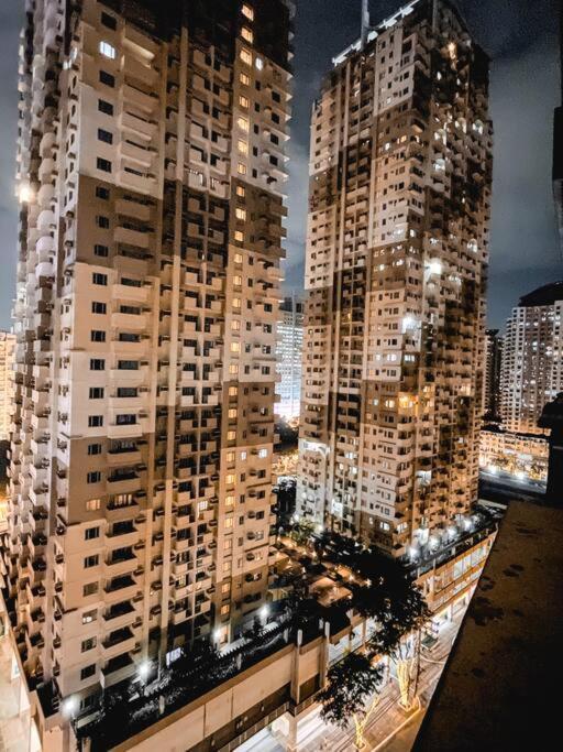 Deryll's Fun House Apartment Manila