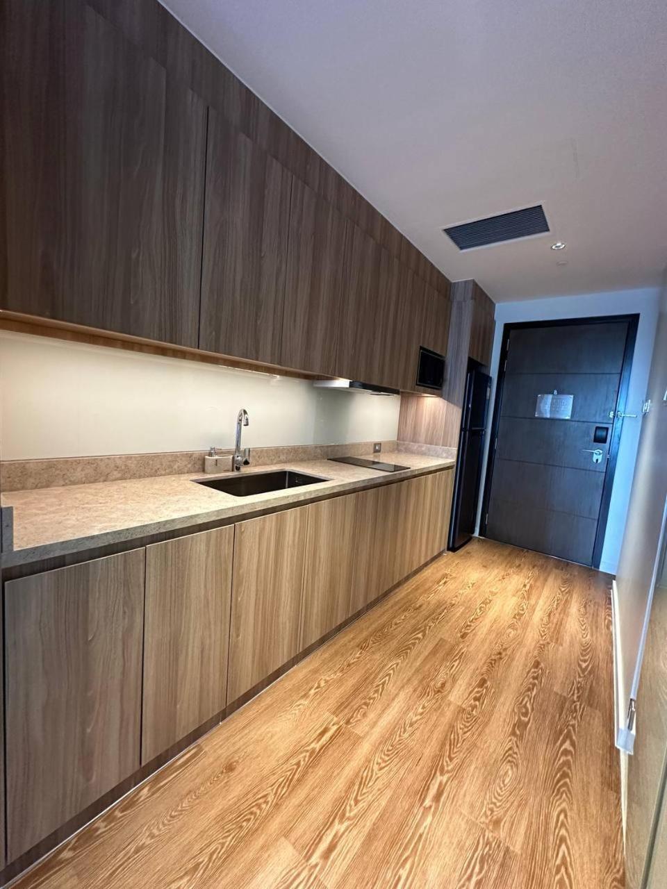 The Metro Zen At Hotel Residences Acqua Apartment *