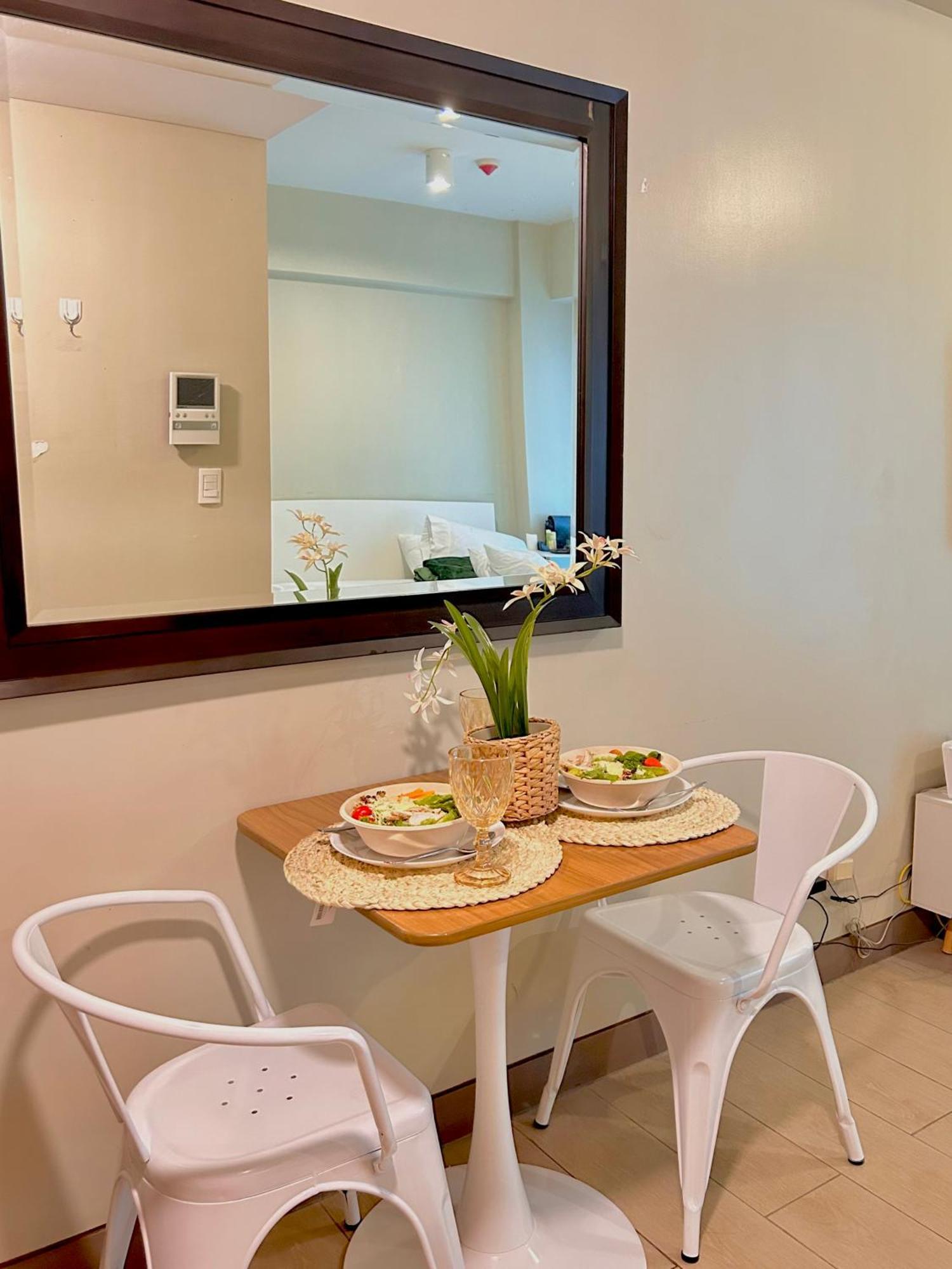 Aryanna Ryelle's Staycation * Pasay