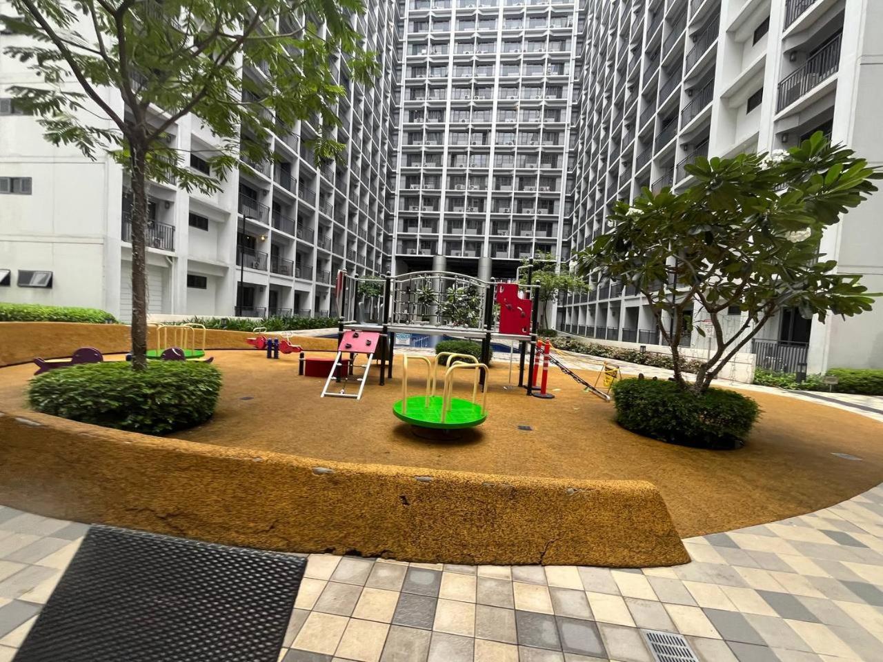 2 Beds With Balcony&wifi 4pax Shore 2 Moa Complex 735 *