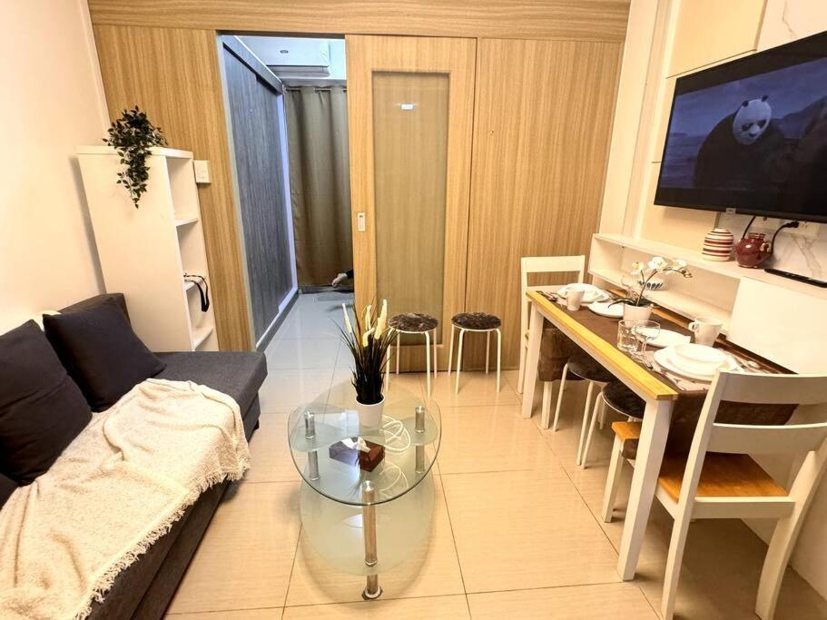 Apartment Daisy's By Staycation Manila