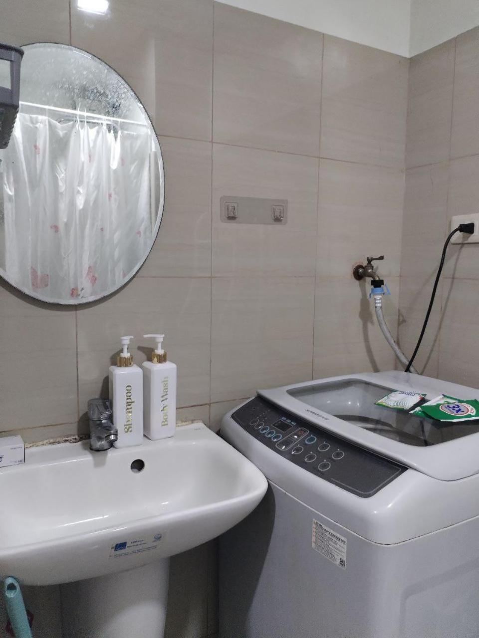 2 Beds With Balcony&wifi 4pax Shore 2 Moa Complex 735 Manila