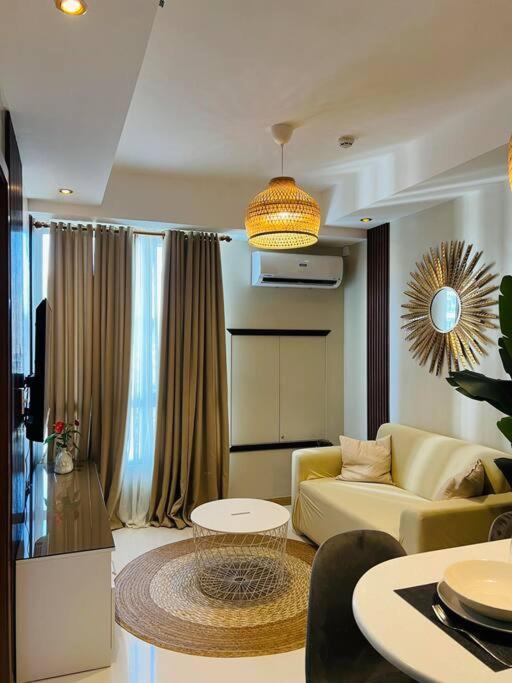 Highly Recommended La Nooq Mnl - Cozy 1br Skyline View In Mandaluyong Apartment *