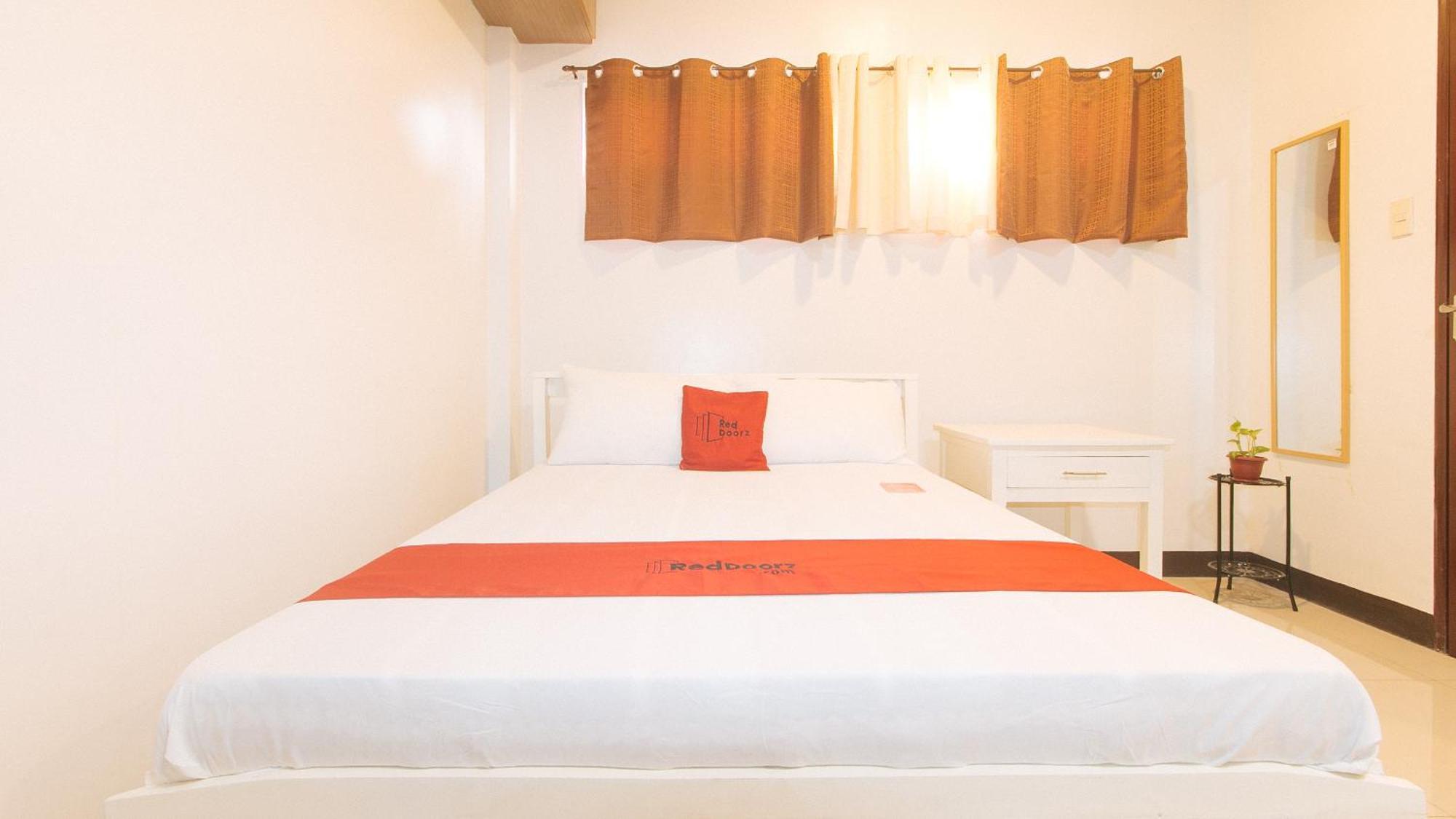 Reddoorz At Mgp Apartelle Near Espana * Manila