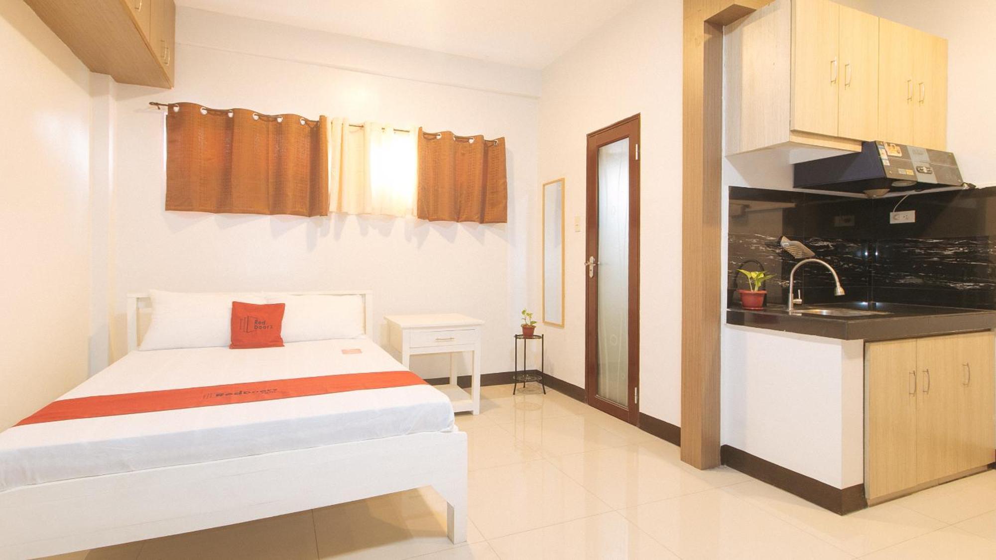Reddoorz At Mgp Apartelle Near Espana Hotel