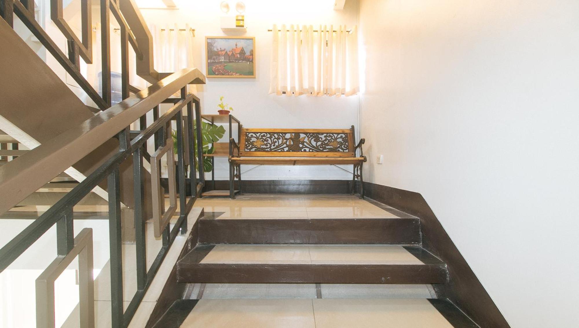Reddoorz At Mgp Apartelle Near Espana Hotel Manila