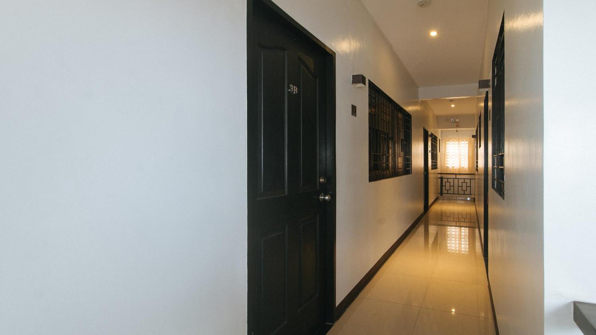 Reddoorz At Mgp Apartelle Near Espana Hotel