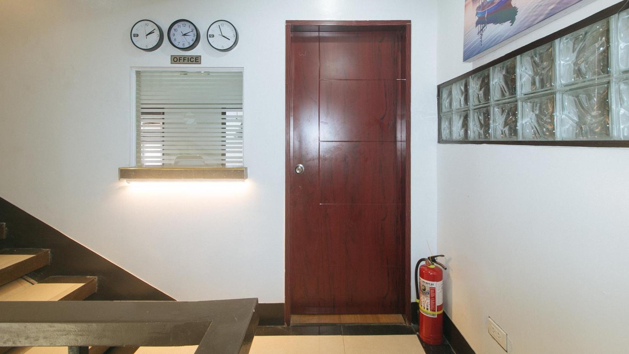 Reddoorz At Mgp Apartelle Near Espana Hotel *