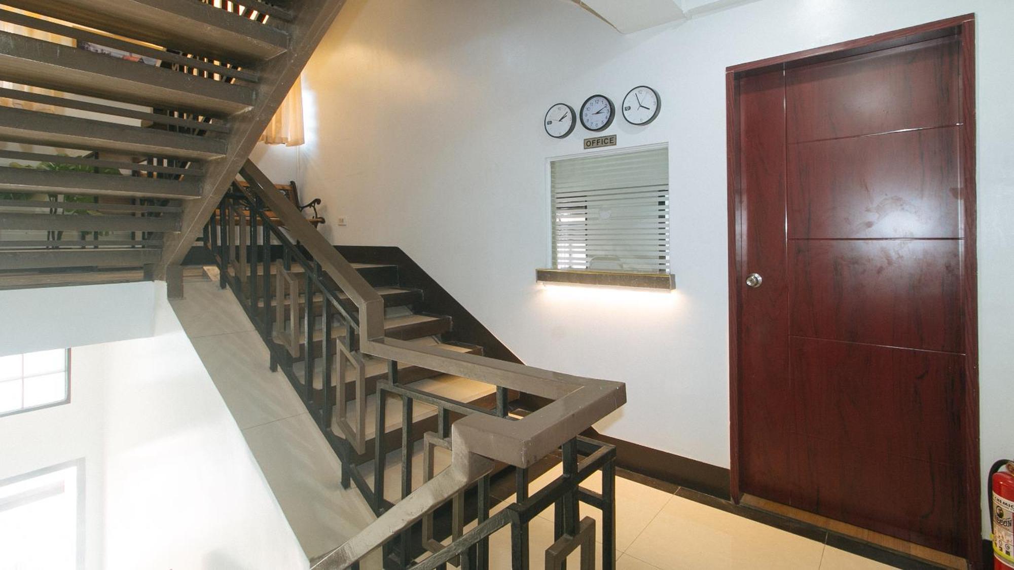 Hotel Reddoorz At Mgp Apartelle Near Espana Manila