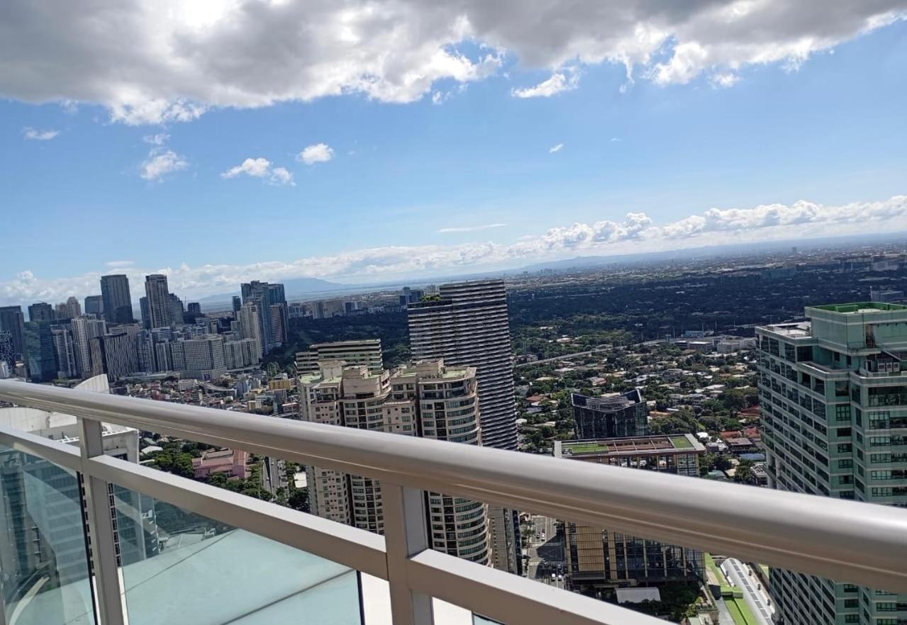 Vibrant Skyline Views 1br * Manila