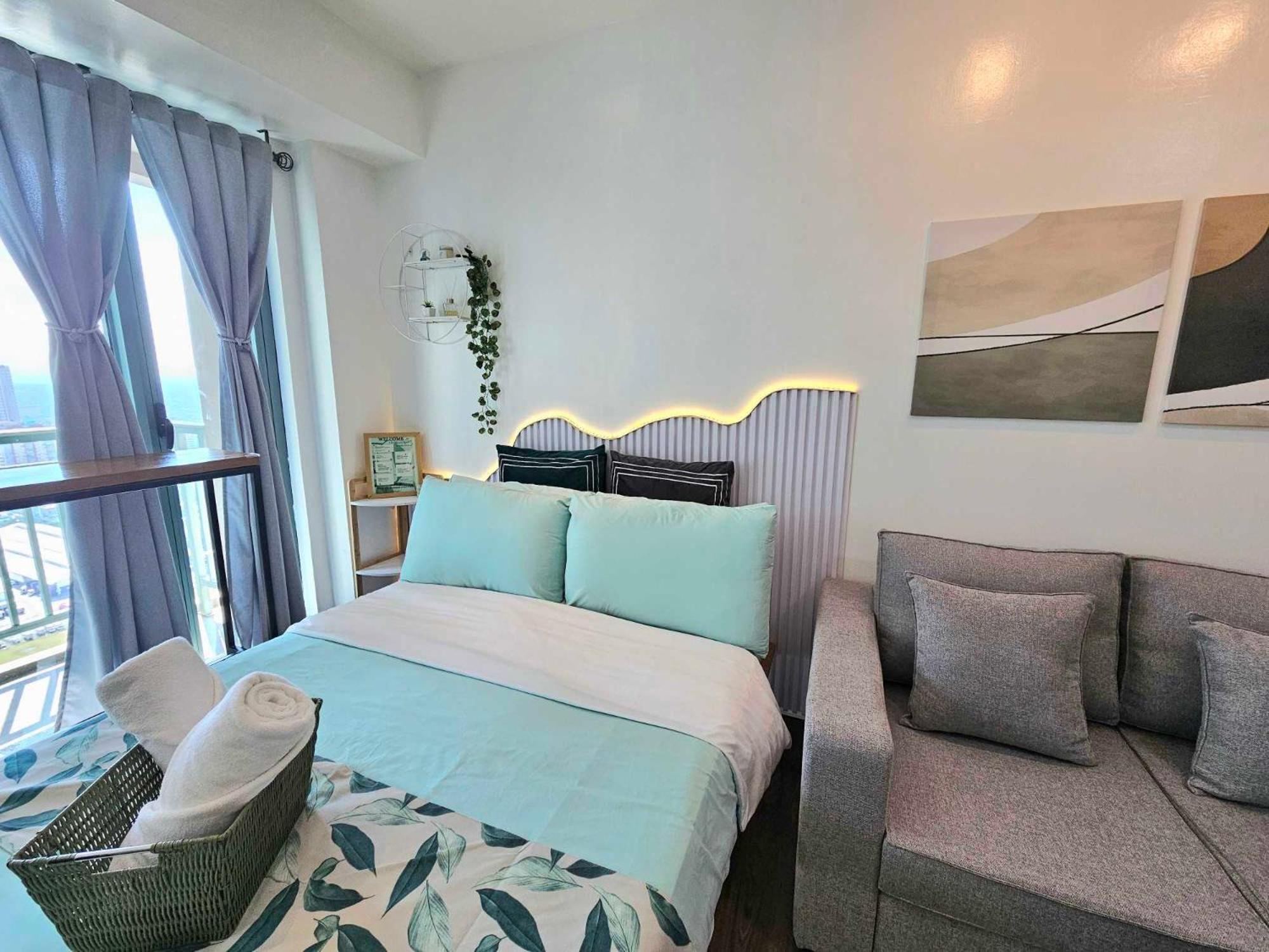 Apartment Soho In Front Of Edsa Shangri-la Mall - Lil Olive's Spot Manila