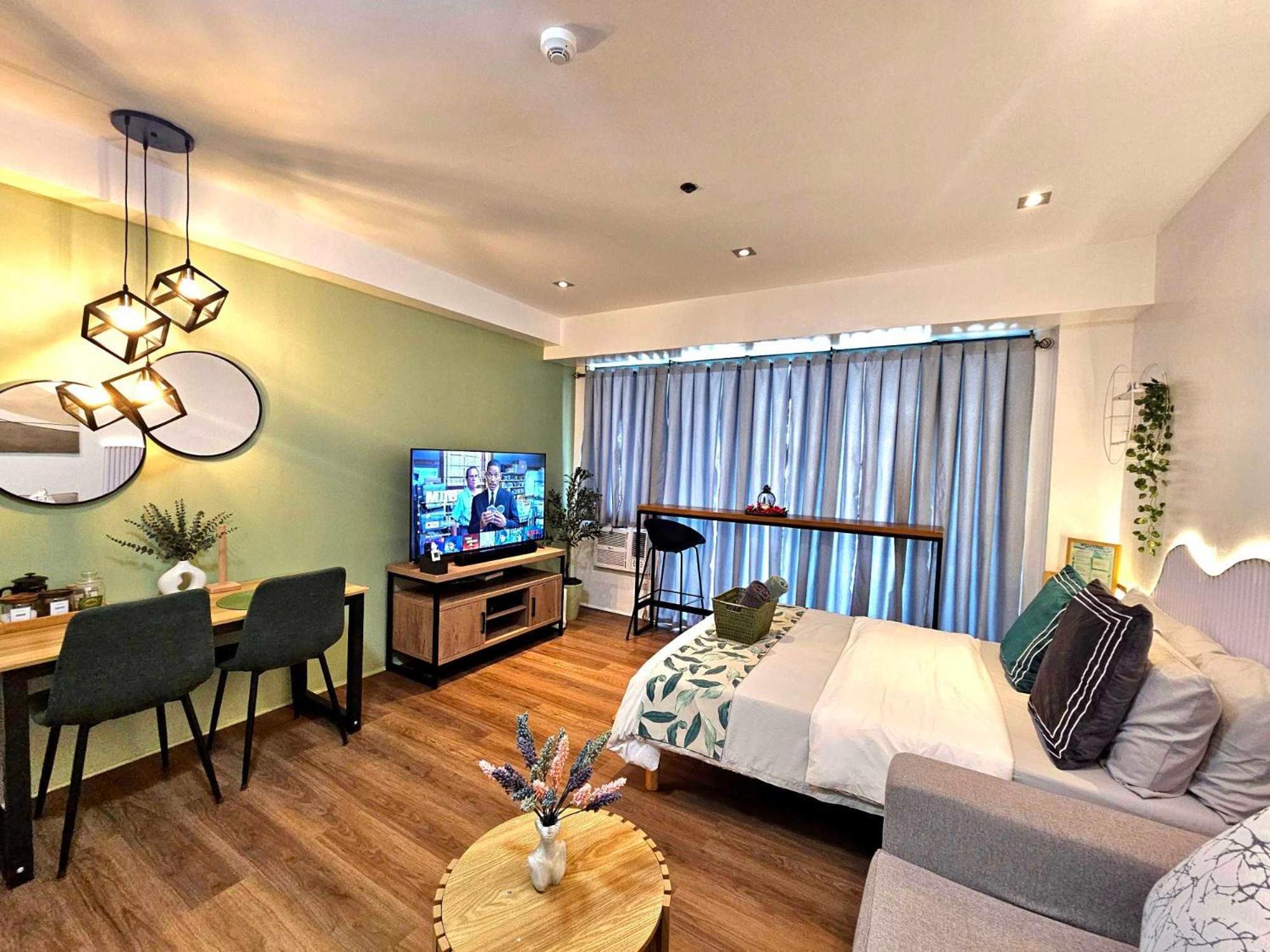 Soho In Front Of Edsa Shangri-la Mall - Lil Olive's Spot Apartment Manila