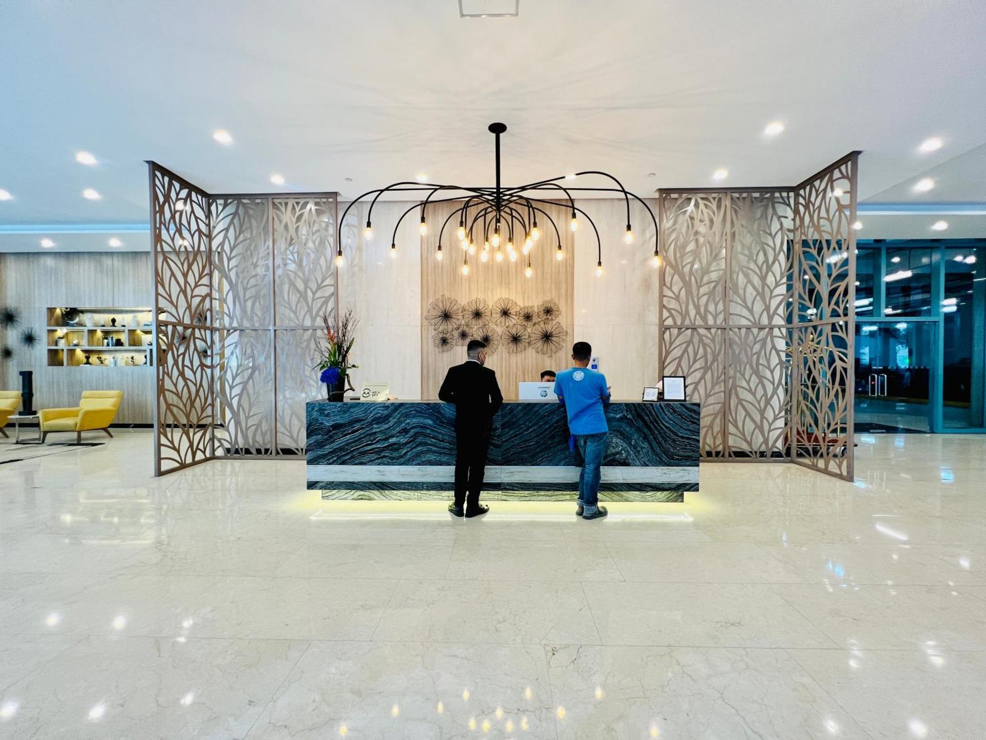 Bgc Luxury - Pool, Wi-fi, View - 29 Apartment *