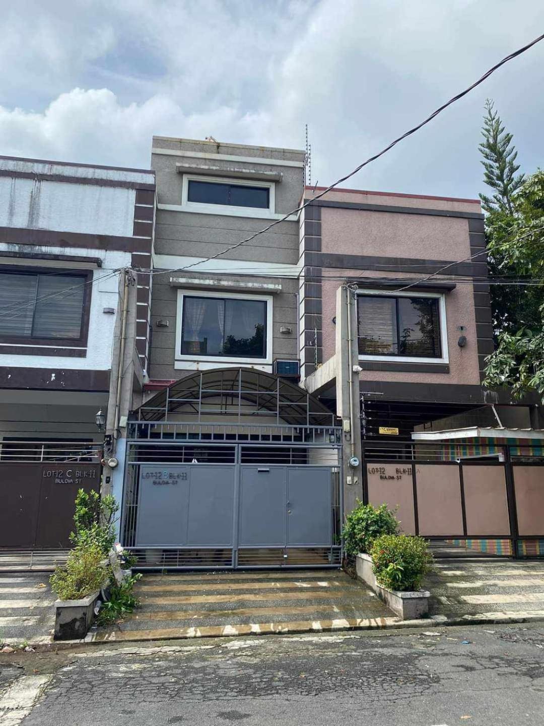 Apartment Bulova Entire House