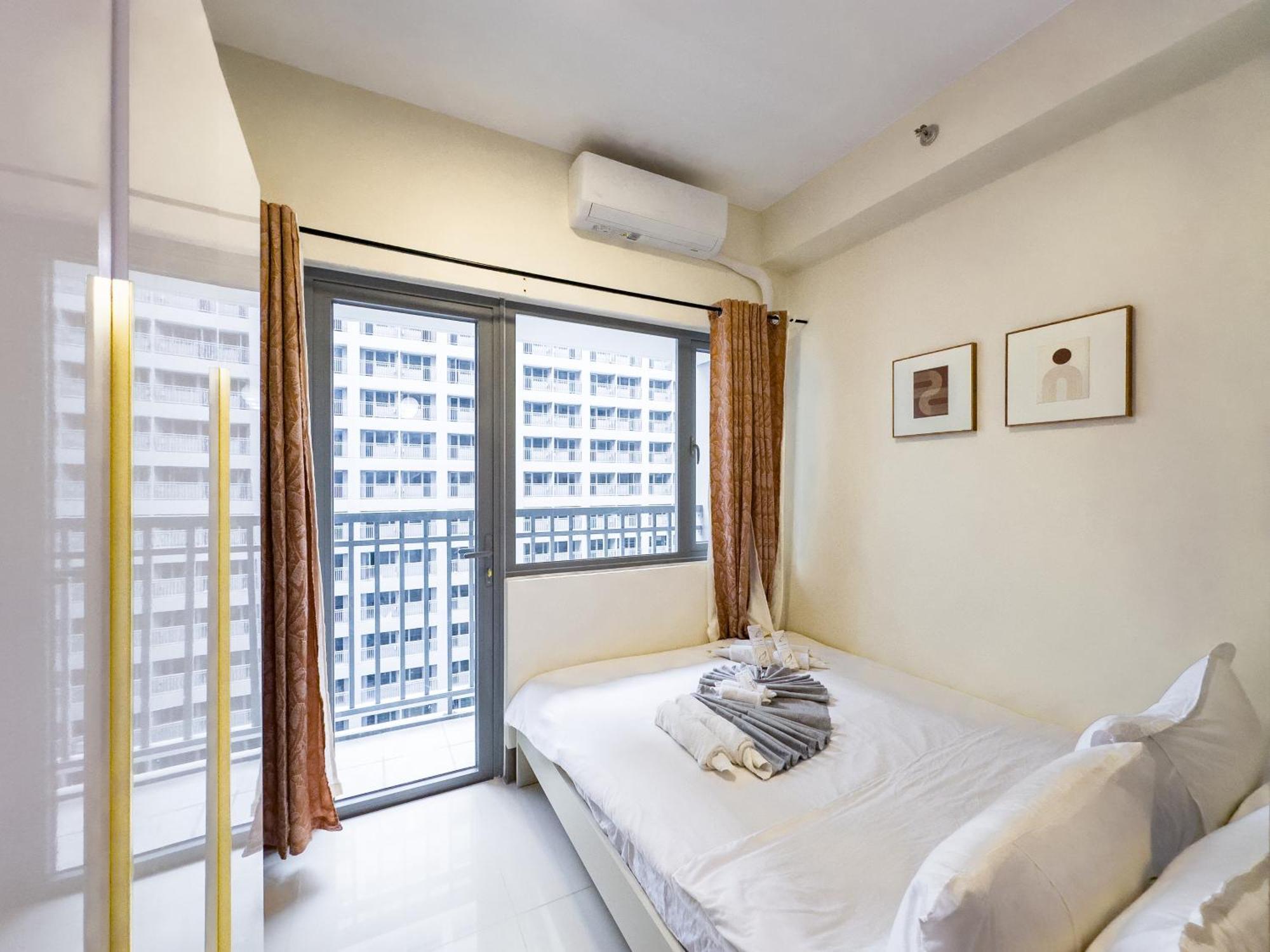 Gemstonebr In Smdc Fame Residences Manila