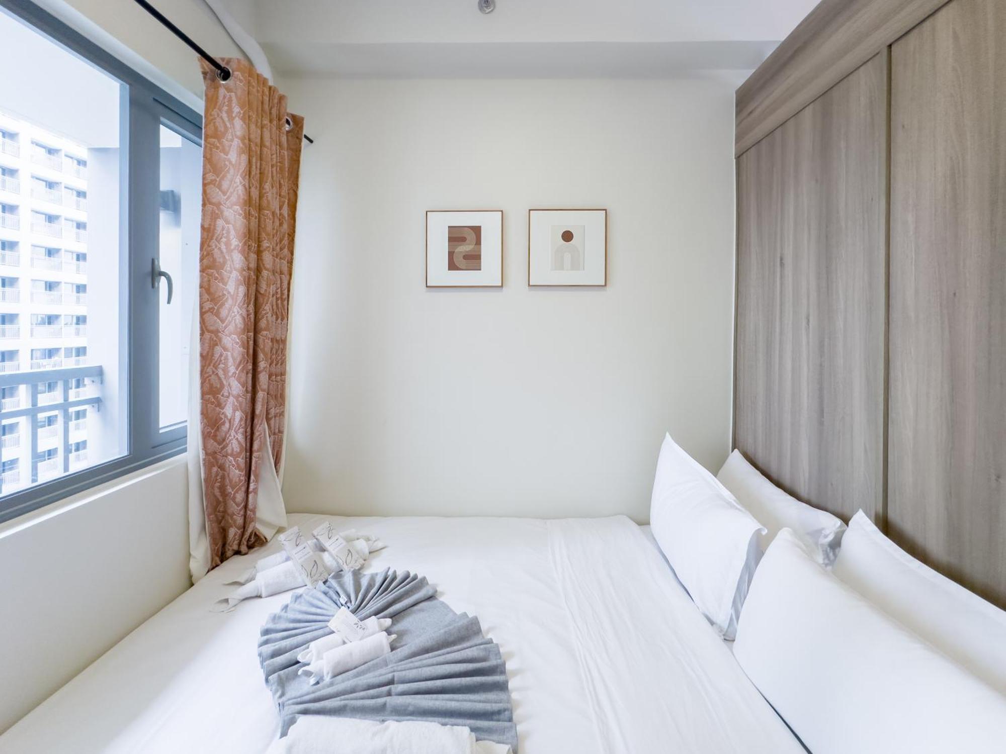 Gemstonebr In Smdc Fame Residences Apartment Manila