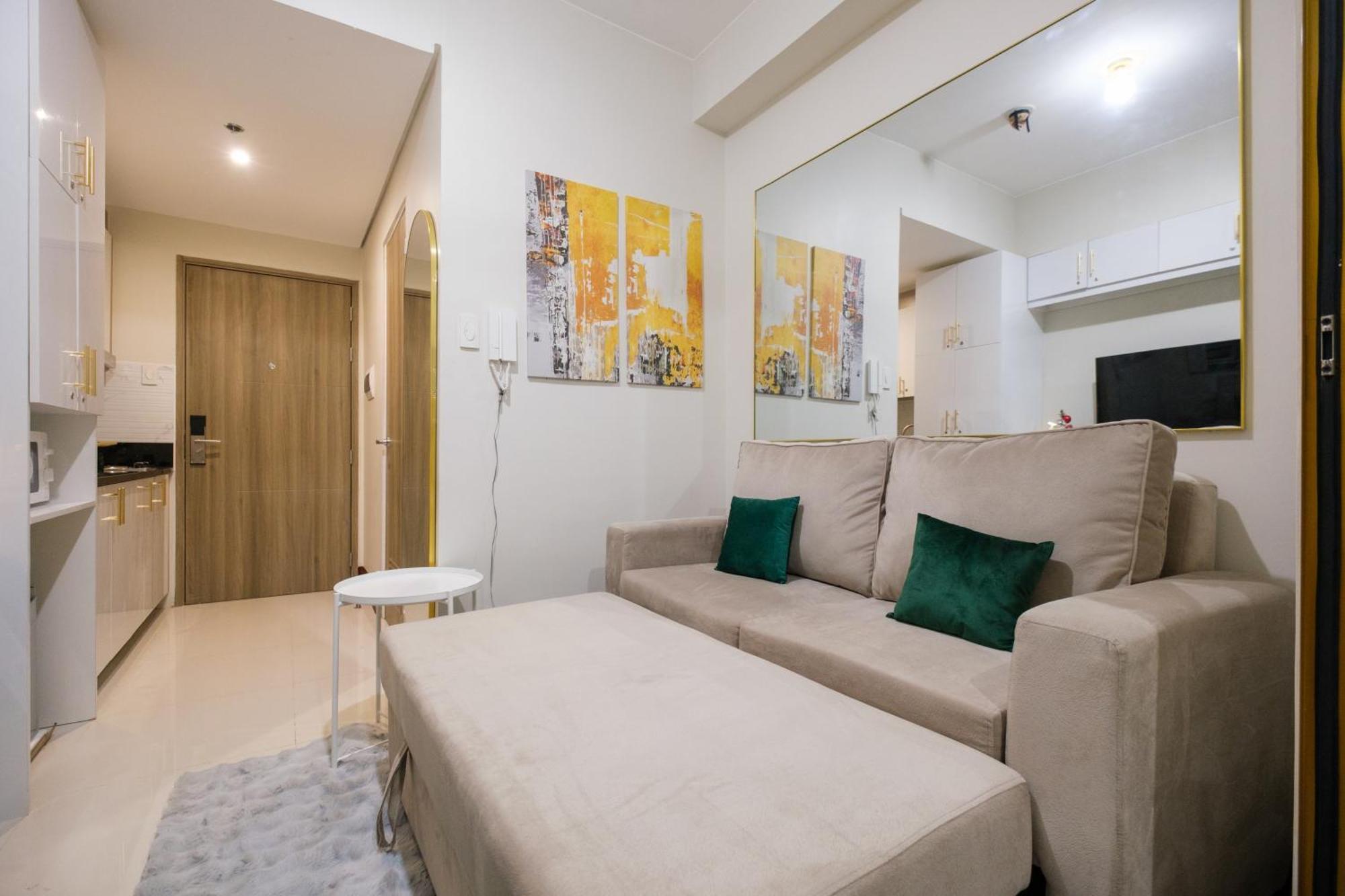 Luxe 1br With Wifi, Karaoke And Balcony Near Sm Megamall Apartment Manila