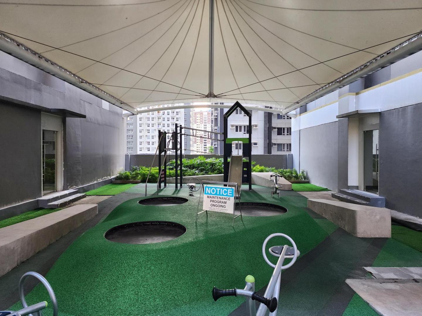 Luxe 1br With Wifi, Karaoke And Balcony Near Sm Megamall Manila