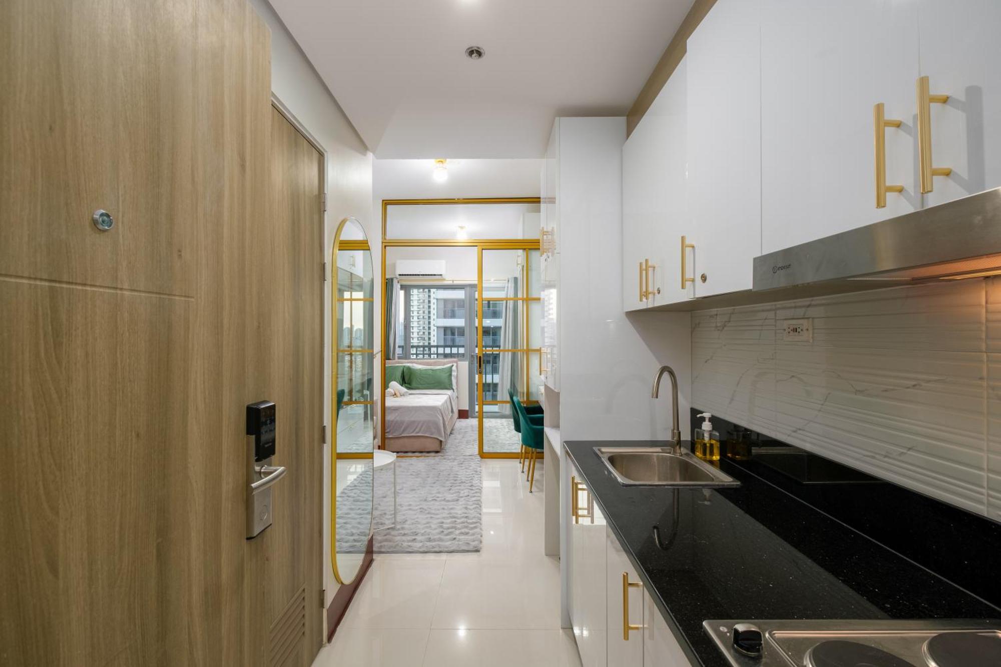 Luxe 1br With Wifi, Karaoke And Balcony Near Sm Megamall Apartment Manila
