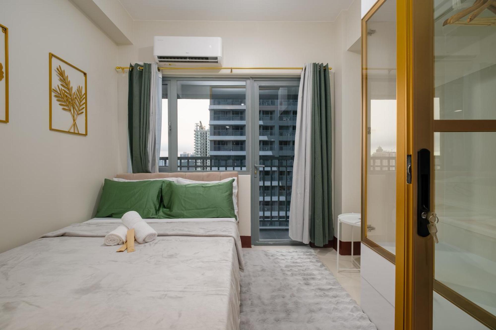 Luxe 1br With Wifi, Karaoke And Balcony Near Sm Megamall * Manila