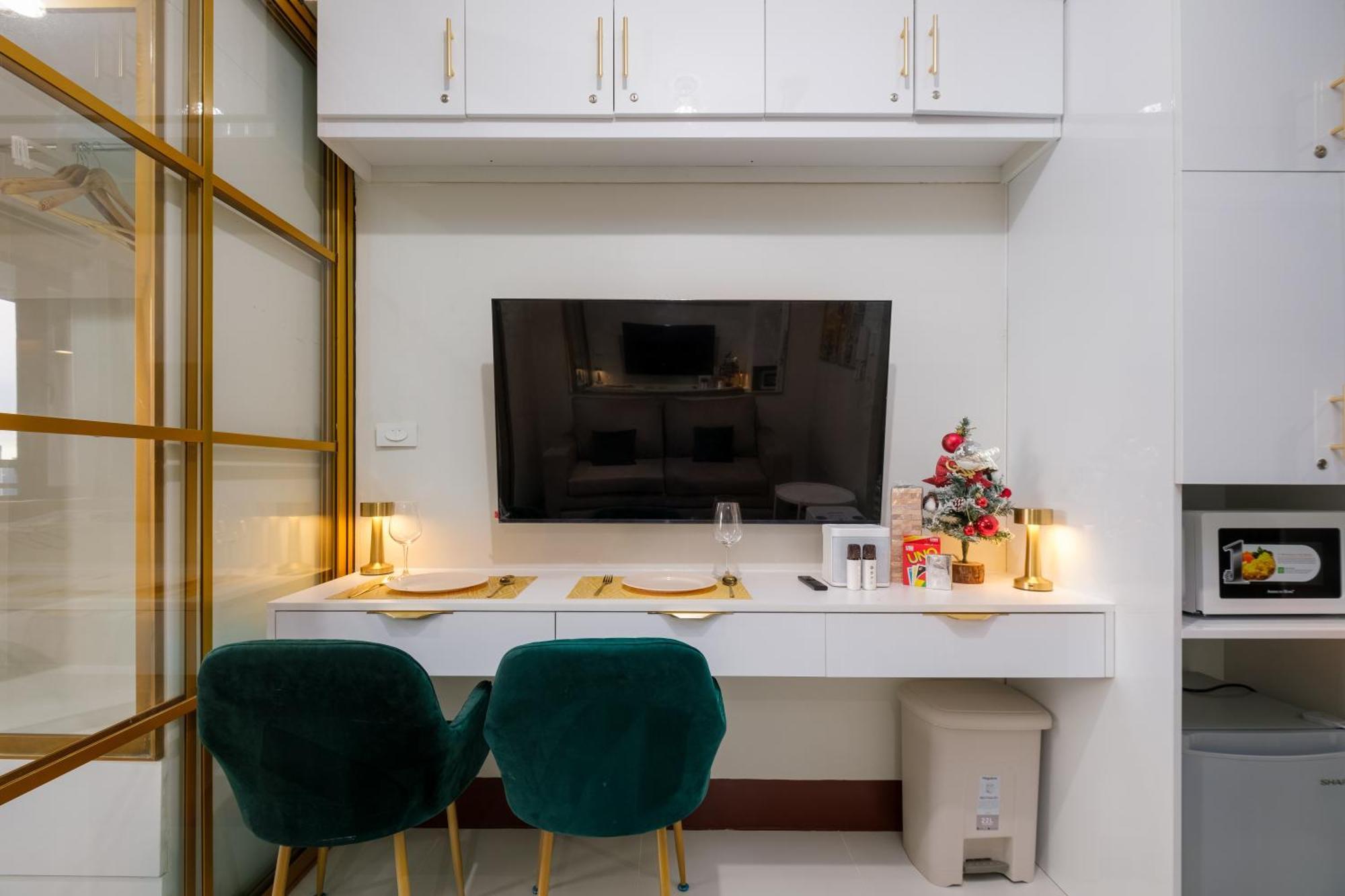 Luxe 1br With Wifi, Karaoke And Balcony Near Sm Megamall *