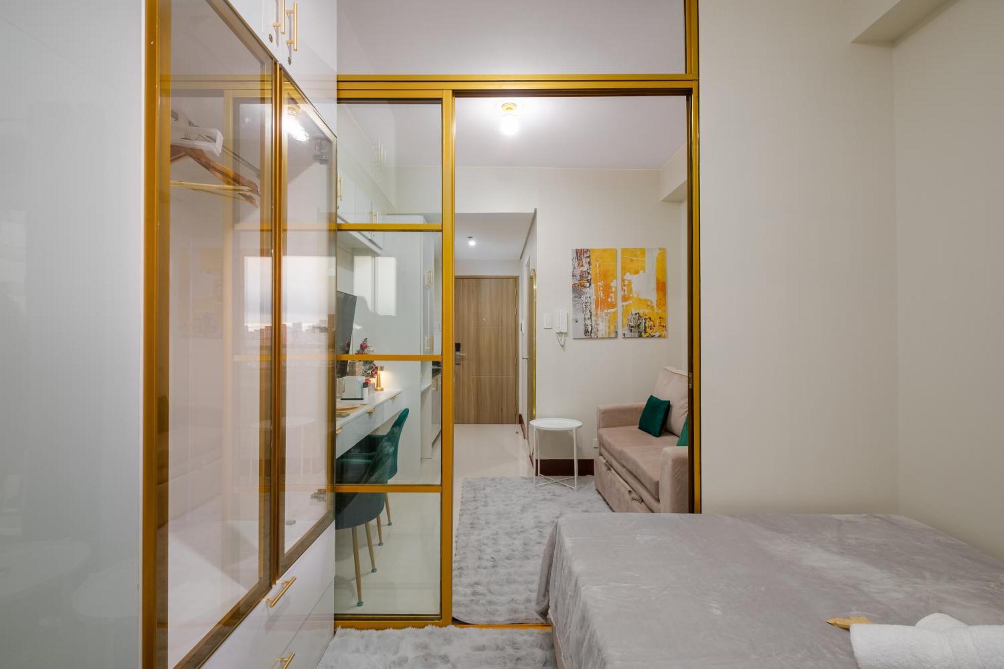 Luxe 1br With Wifi, Karaoke And Balcony Near Sm Megamall Manila