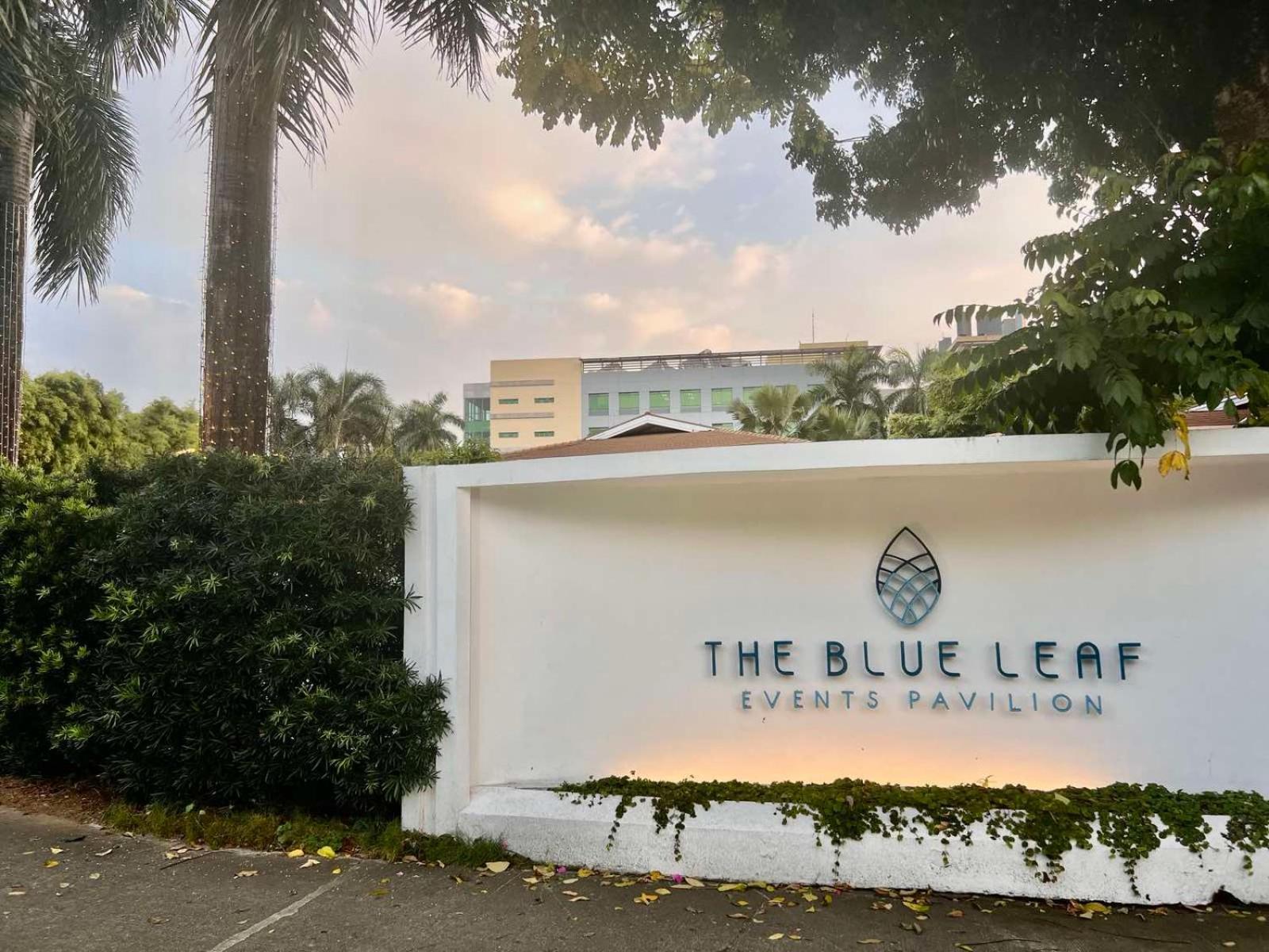 Perfect Location Bgc - Mckinley Apartment *