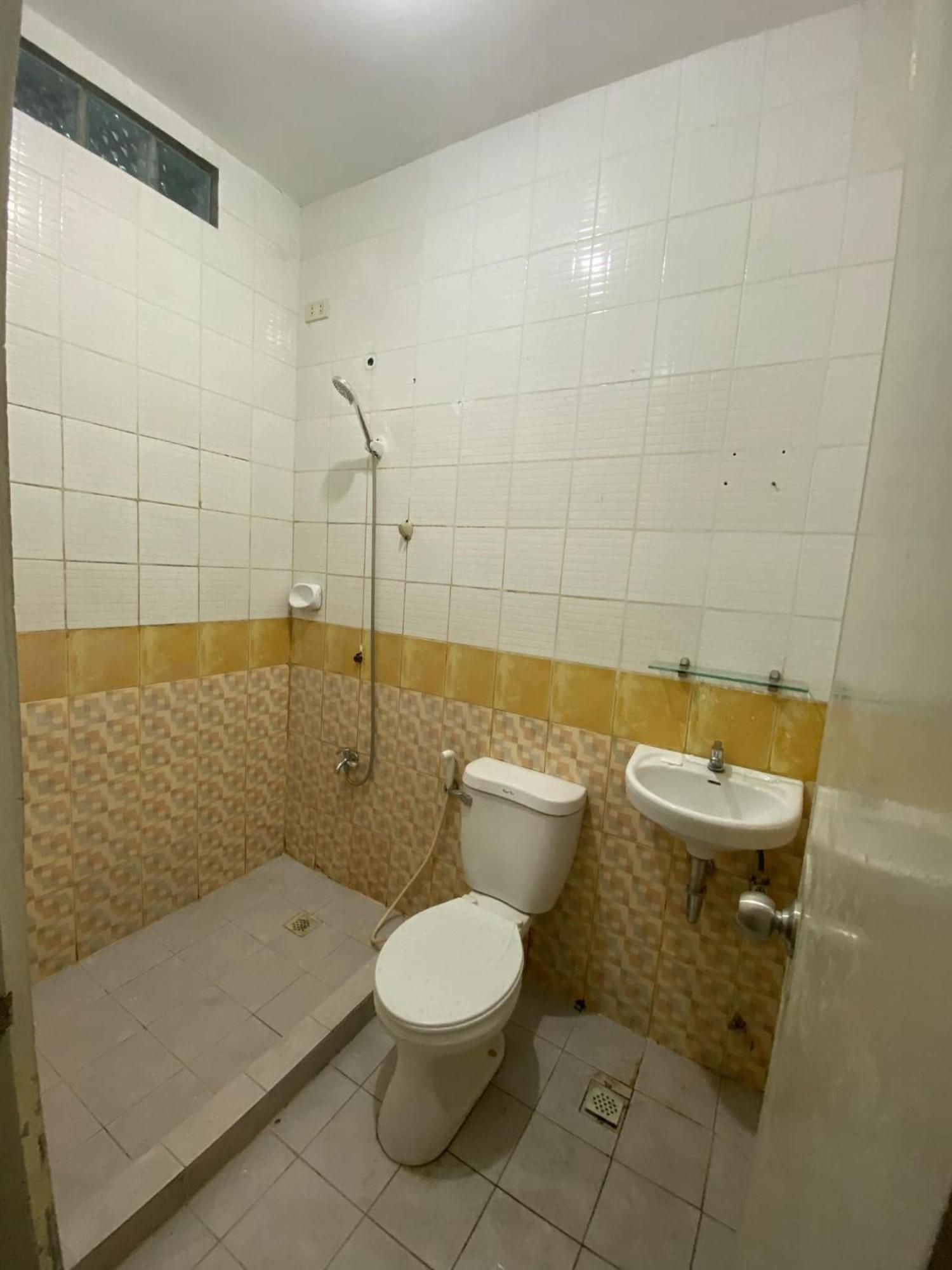 Apartment Bulova Entire House *