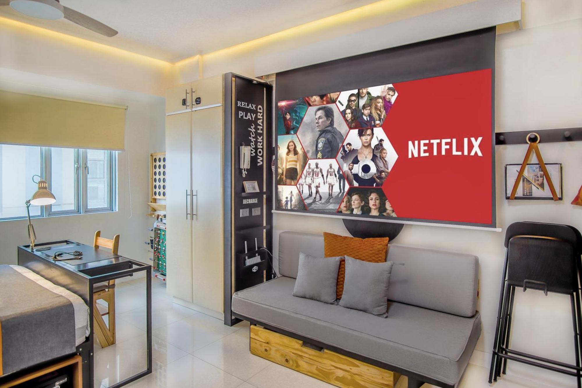 Relaxing Bgc Business Ready With 84inch Cinema Apartment