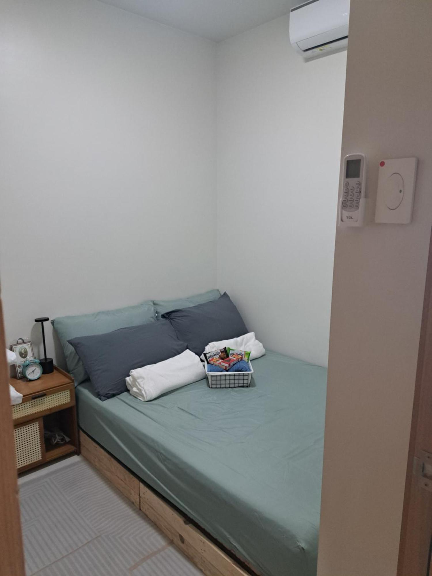 Apartment Yutori Haus At Shore 3 Tower 2 Near Mall Of Pasay