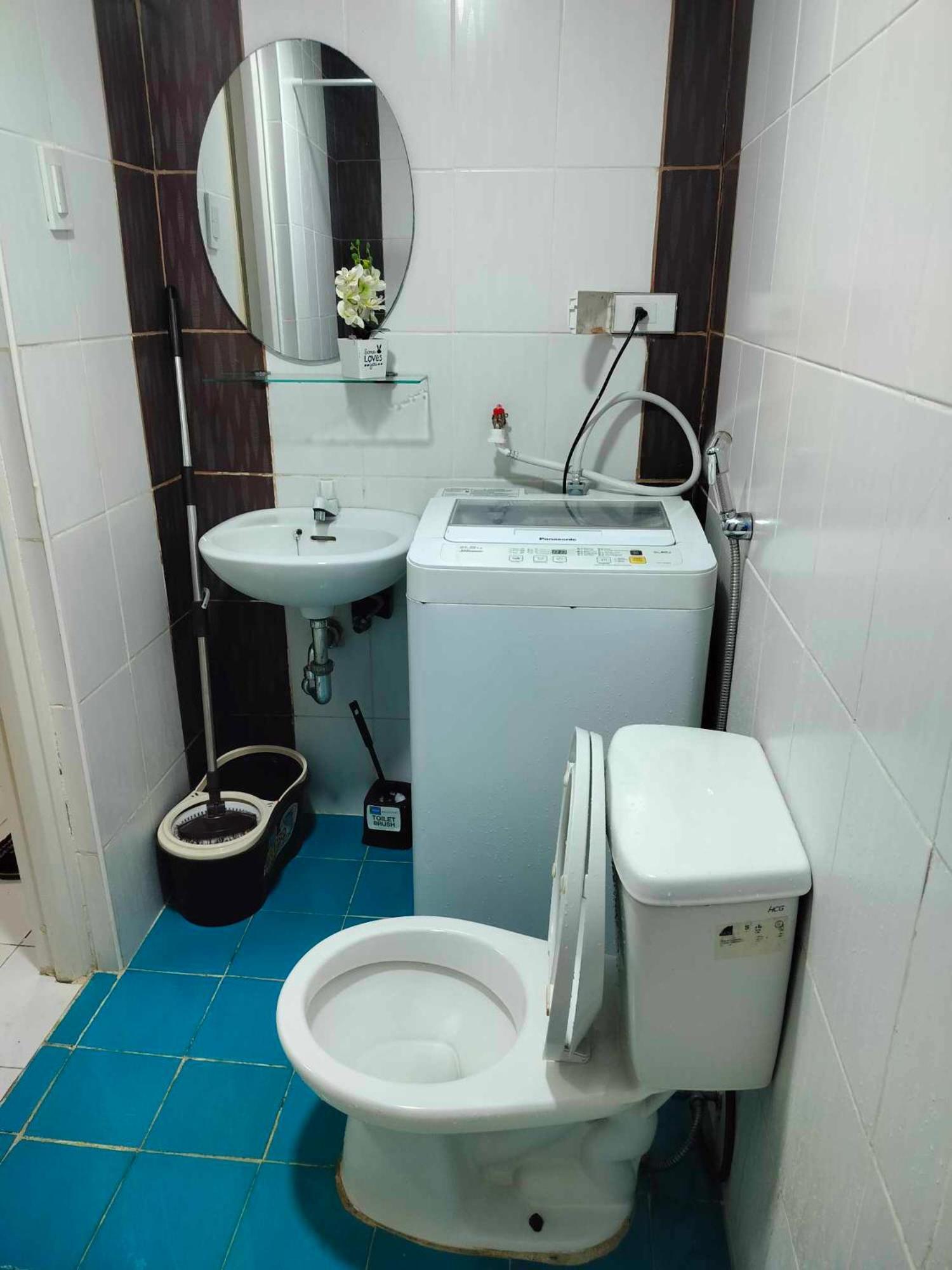 Apartment 7th Floor Tower B Unit With Modern Amenities