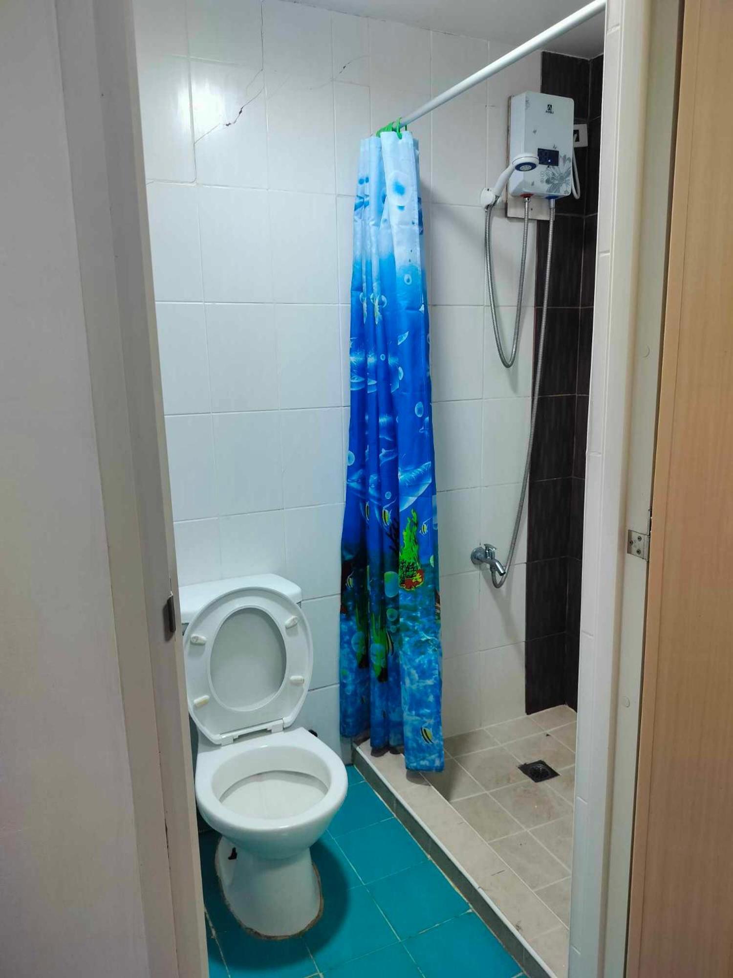 7th Floor Tower B Unit With Modern Amenities Apartment *