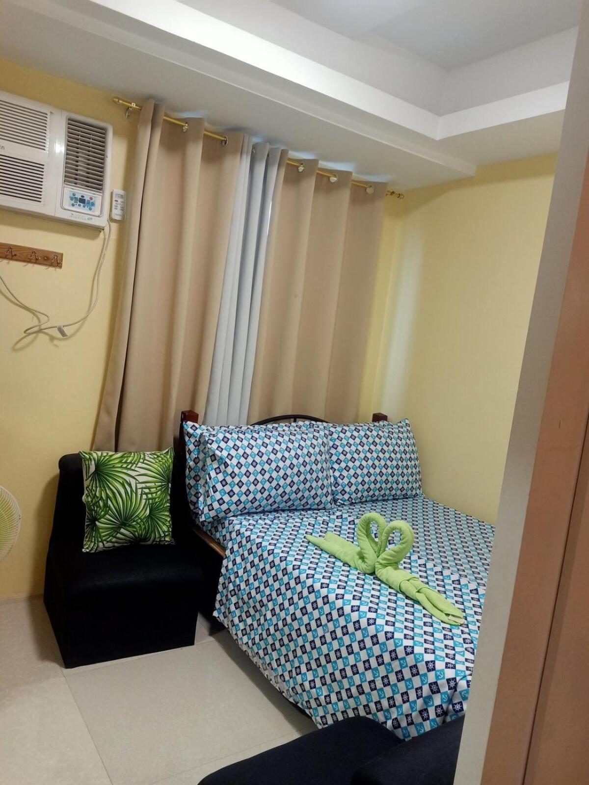 28th Floor 1 Bedroom Unit With Pool View * Manila