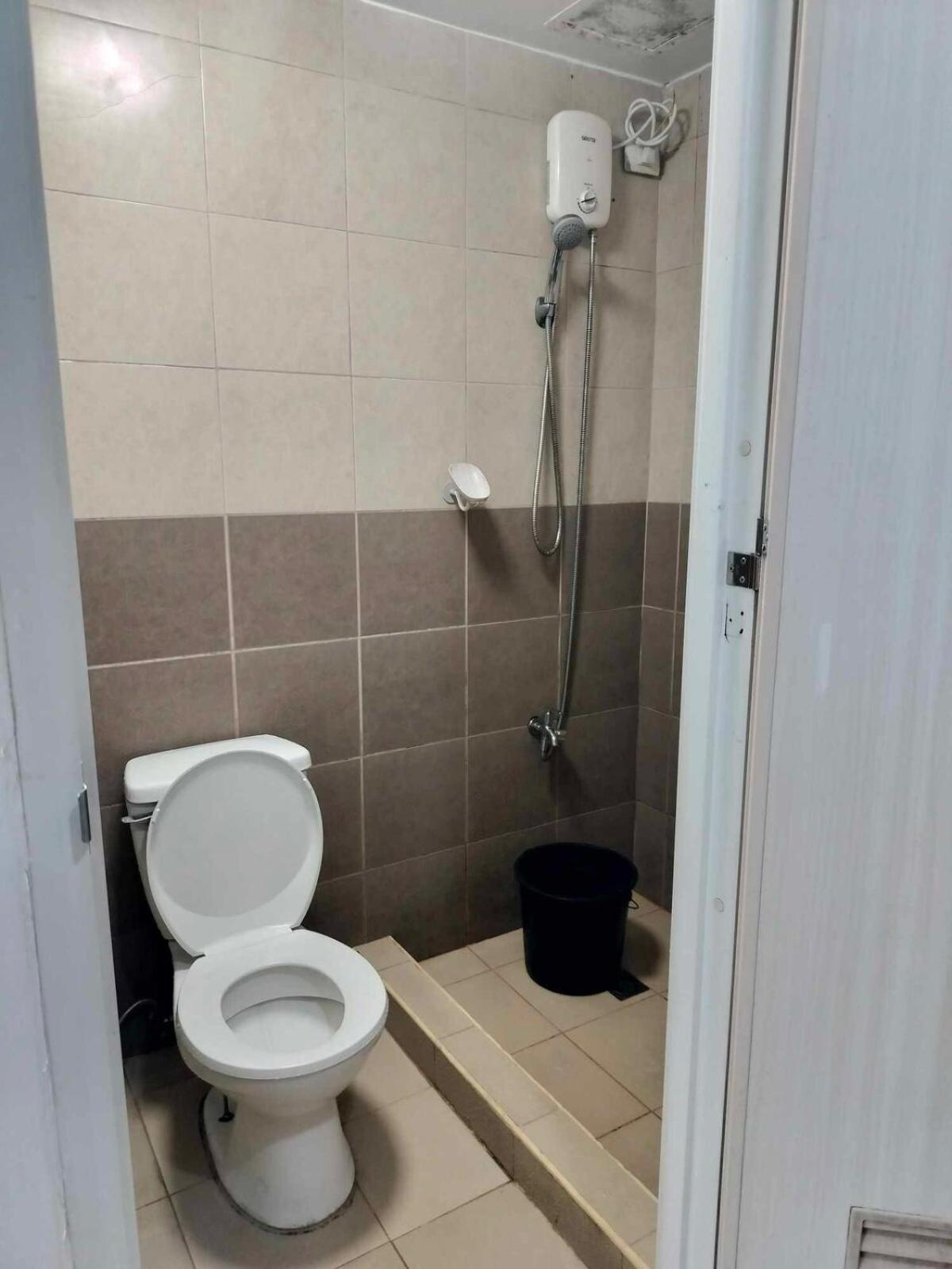 17th Floor Type Unit With View Apartment Manila