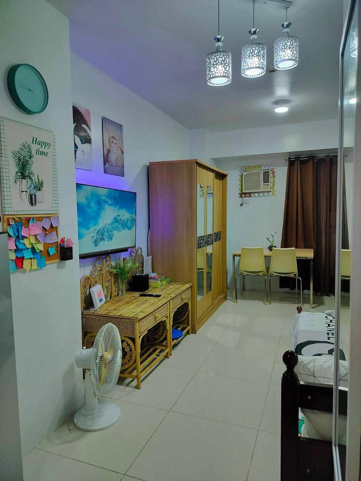 17th Floor Type Unit With View Apartment *